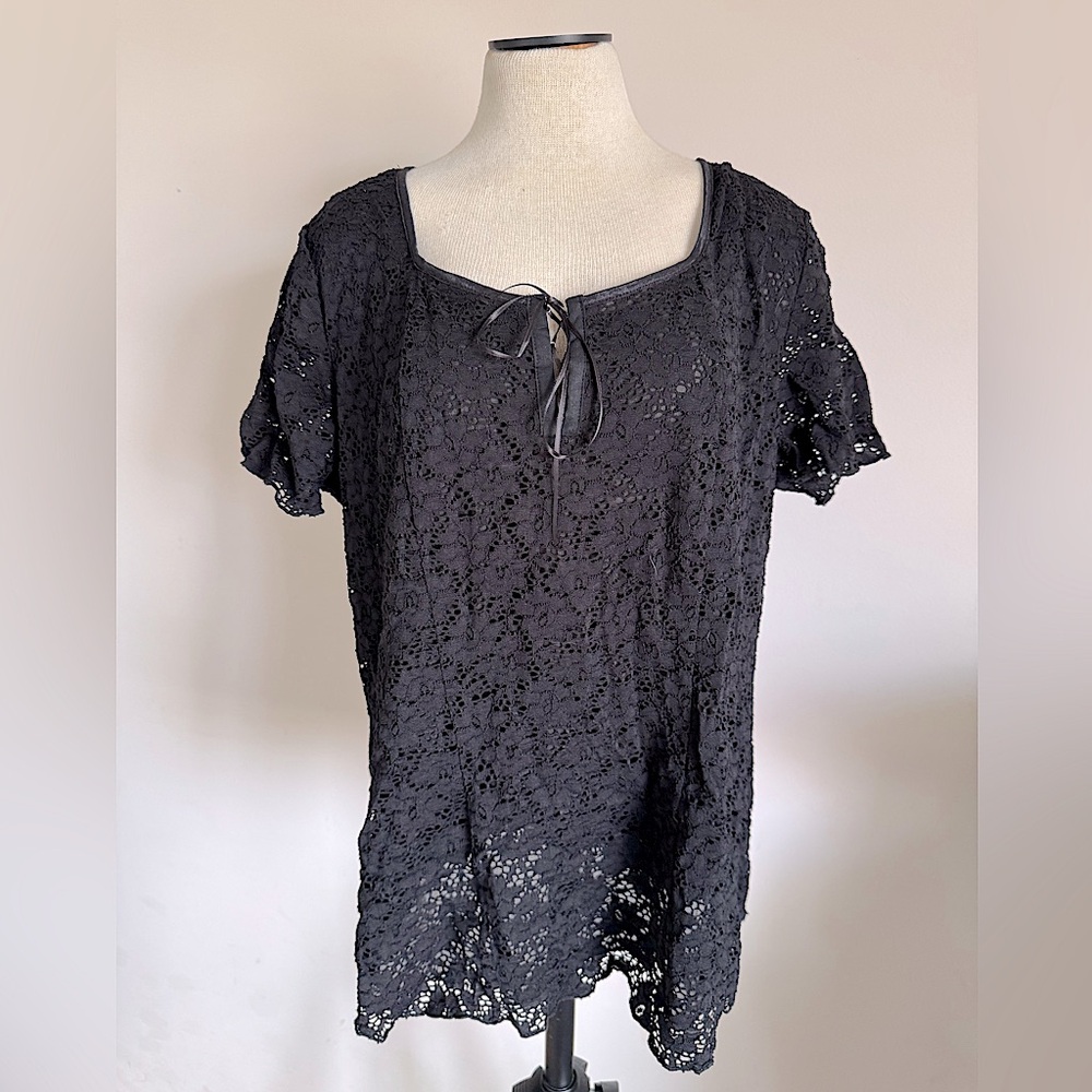 LANE BRYANT Black Lace Blouse Lace Up Short Sleeve Top Size 18/20